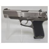 RUGER P90 - .45 AUTO SEMI AUTOMATIC PISTOL RUGER P90 - .45 AUTO SEMI AUTOMATIC PISTOL
