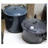 2 GRANITE WARE COOKING POTS W/LIDS 2 GRANITE WARE COOKING POTS W/LIDS