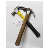 2 CLAW HAMMERS, WOOD & FIBERGLASS HANDLES 2 CLAW HAMMERS, WOOD & FIBERGLASS HANDLES