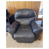 BROWN LEATHER RECLINER BROWN LEATHER RECLINER
