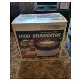FOOD DEHYDRATOR IN ORIGINAL BOX FOOD DEHYDRATOR IN ORIGINAL BOX