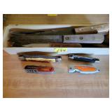 KITCHEN KNIVES AND POCKET KNIVES - ONE IS KA-BAR KITCHEN KNIVES AND POCKET KNIVES - ONE IS KA-BAR