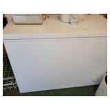 FRIGIDAIRE CHEST FREEZER - WORKS FRIGIDAIRE CHEST FREEZER - WORKS