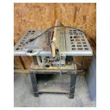 MAKITA TABLE TOP TABLE SAW ON STAND - DOES NOT MAKITA TABLE TOP TABLE SAW ON STAND - DOES NOT