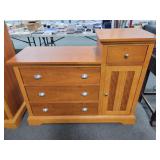 BASSETT FURNITURE - CHERRY 2 LEVEL DRESSER BASSETT FURNITURE - CHERRY 2 LEVEL DRESSER