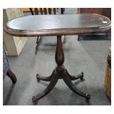 MAITLAND-SMITH - MAHOGANY TABLE WITH LEATHER MAITLAND-SMITH - MAHOGANY TABLE WITH LEATHER