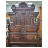 ANTIQUE HIGH BACK VICTORIAN MAHOGANY BED - ANTIQUE HIGH BACK VICTORIAN MAHOGANY BED -