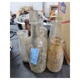 8 ANTIQUE GLASS BOTTLES 8 ANTIQUE GLASS BOTTLES