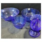 3 COBALT BLUE BOWLS AND COBALT BLUE TURKEY ON NEST 3 COBALT BLUE BOWLS AND COBALT BLUE TURKEY ON NEST
