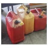 3 PLASTIC FUEL CANBS