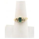 10K GOLD DIAMOND AND EMERALD RING - SIZE: 7