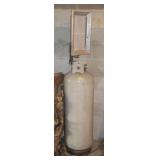 PROPANE TANK AND HEATER