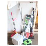 QUICK-UP, DUSTER, BROOMS ETC