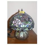SMALL TIFFANY STYLE LAMP