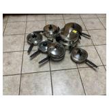 9 PC COOKWARE SET