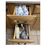 4 DRAWERS ASSORTED KITCHEN TOWELS & UTENSILS