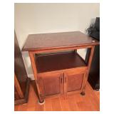 OAK TV STAND