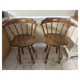 2 BARSTOOLS