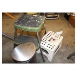 2 STEP STOOLS & A TRASH CAN