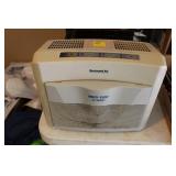 SMALL PORTABLE AIR PURIFIER