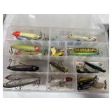 16 ASSTD LURES IN STOWAWAY BOX