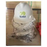 4 HARD HATS 4 HARD HATS