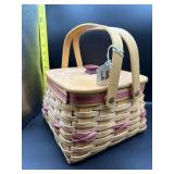 LONGABERGER DECK THE HALLS BASKET (2000)