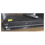 TOSHIBA DVD/VHS PLAYER (UNTESTED)