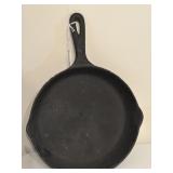 UNMARKED CAST IRON SKILLET