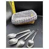 LONGABERGER SM BREAD BASKET W/ LONGABERGER SPOONS
