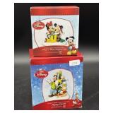 2PC- DISNEY- SINGING CAROLS-- MICKEY AND MINNIE