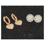 2 PAIR EARRINGS: 10K GOLD PAW PRINTS AND
