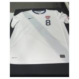 USA & MANCHESTER UNITED SOCCER JERSEYS (2)