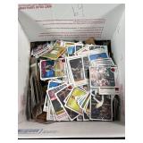BOX OF MIXED BASEBALL CARDS