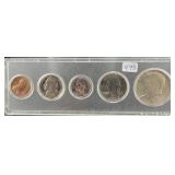 1969 COIN SET - KENNEDY HALF IS 40% SILVER