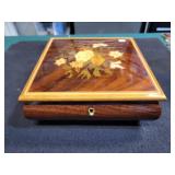 SWISS MUSICAL MOVEMENT JEWELRY BOX W/ KEY