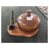 1960'S WALNUT AND AMBER GLASS HUMIDOR WITH