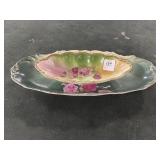 (2) UNMARKED PORCELAIN RELISH DISHES: 8' W/CHIP