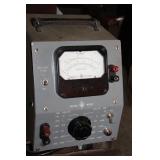 HP 400C VACUUM TUBE VOLT METER