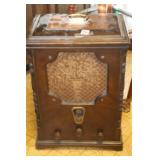 1930'S GE S-22 TOMBSTONE RADIO