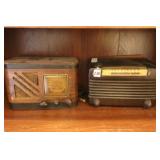 2 NON WORKING RADIOS AIRLINE & CROSLEY