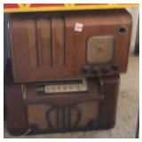 TWO NON WORKING TABLE RADIOS VINTAGE