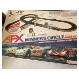 AFX WINNERS CIRCLE RACE SET