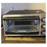 BLACK & DECKER TOASTER OVEN & HAMILTON