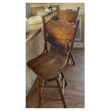 2 - 24 IN OAK SWIVEL BAR STOOLS