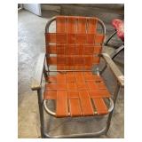 CHILD'S FOLDING YARD CHAIR