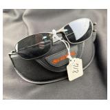 OAKLEY POLARIZED SUNGLASSES IN A CASE