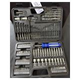 BLACK & DECKER SCREW DRIVER BITS & DRILL BIT SET