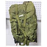 U.S. MILITARY BACKPACK WITH FRAME