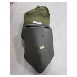 U.S. MILITARY FOLDING TRENCHING TOOL W/CARRIER